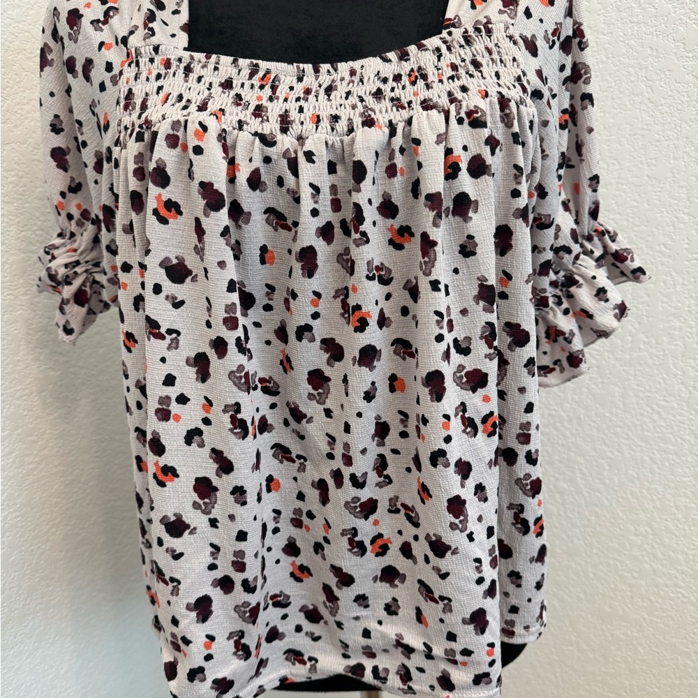 MELLODAY Animal Print Smocked Blouse